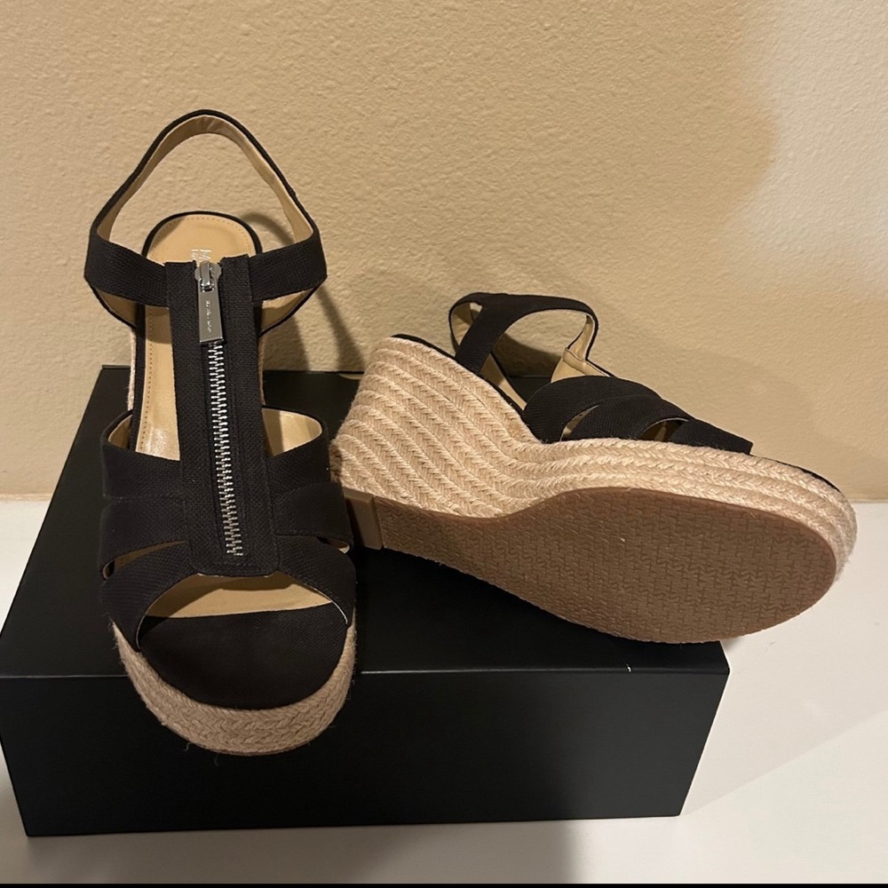 MICHAEL KORS WEDGES